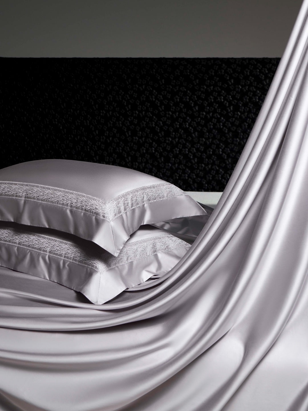 Champs-Élysées (Smoke Grey)