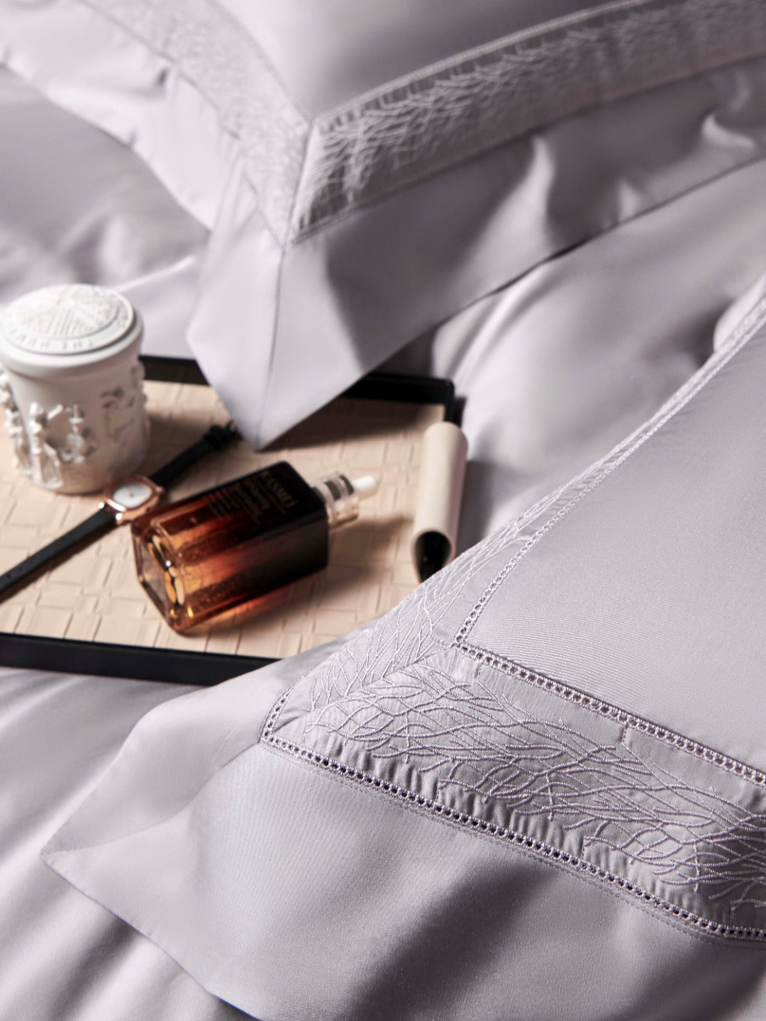 Champs-Élysées (Smoke Grey)