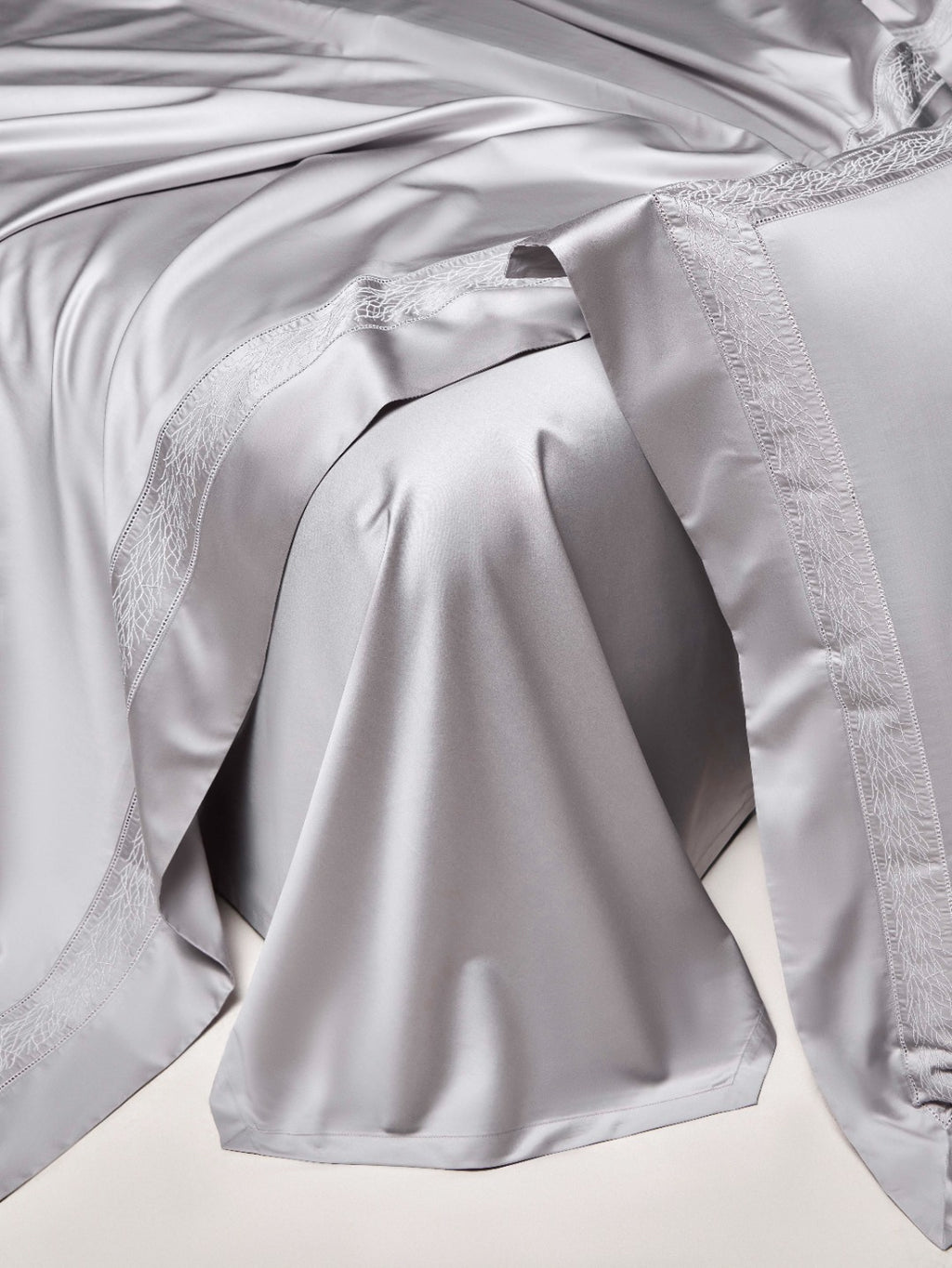 Champs-Élysées (Smoke Grey)